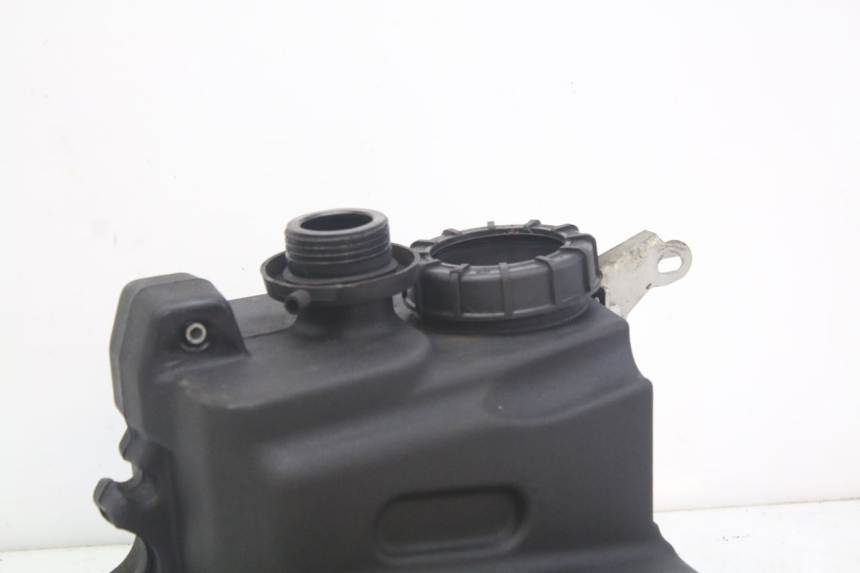 photo de ZBIORNIK PALIWA PEUGEOT GEOPOLIS RS 125 (2007 - 2009) - Inny kąt widzenia