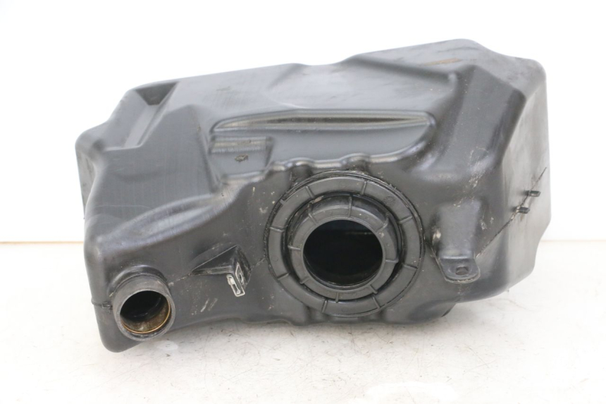 photo de ZBIORNIK PALIWA GILERA NEXUS 300 (2008 - 2013) - Zoom stanu zużycia