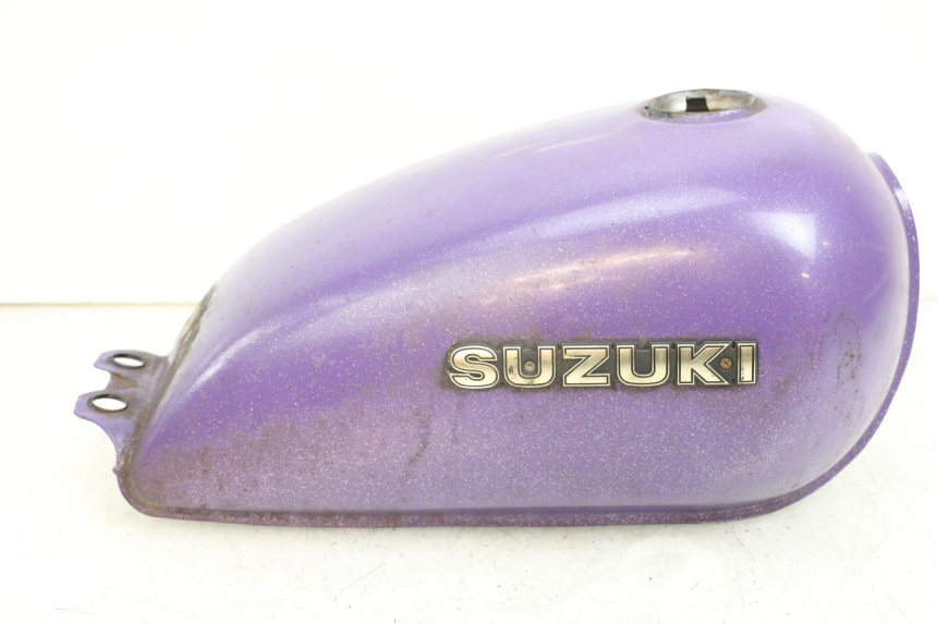 photo de ZBIORNIK PALIWA SUZUKI GN 125 (1997 - 2000) - Stan powierzchni