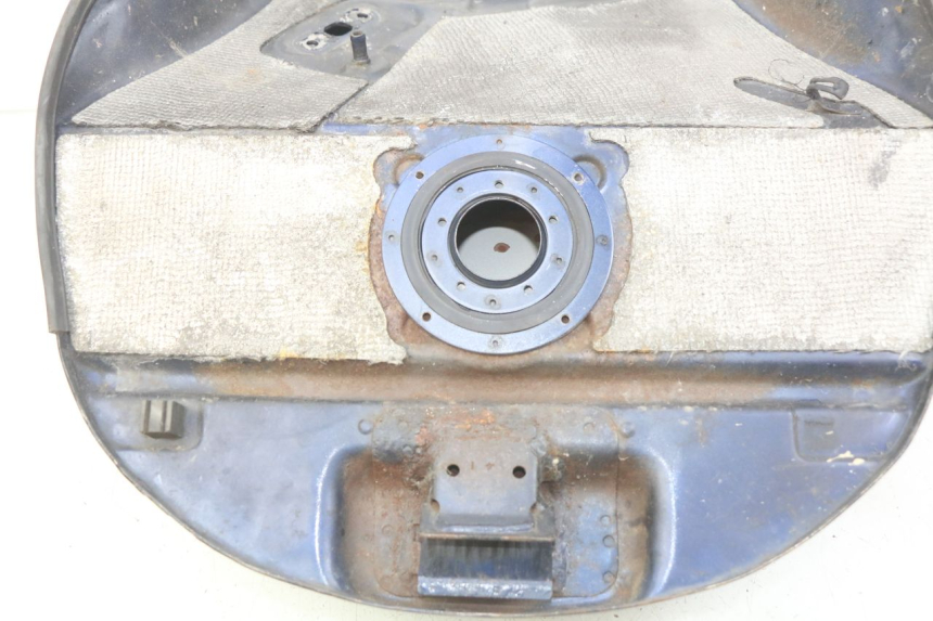 photo de ZBIORNIK PALIWA SUZUKI GSX-F GSX  F 1100 (1988 - 1994) - Inny kąt widzenia