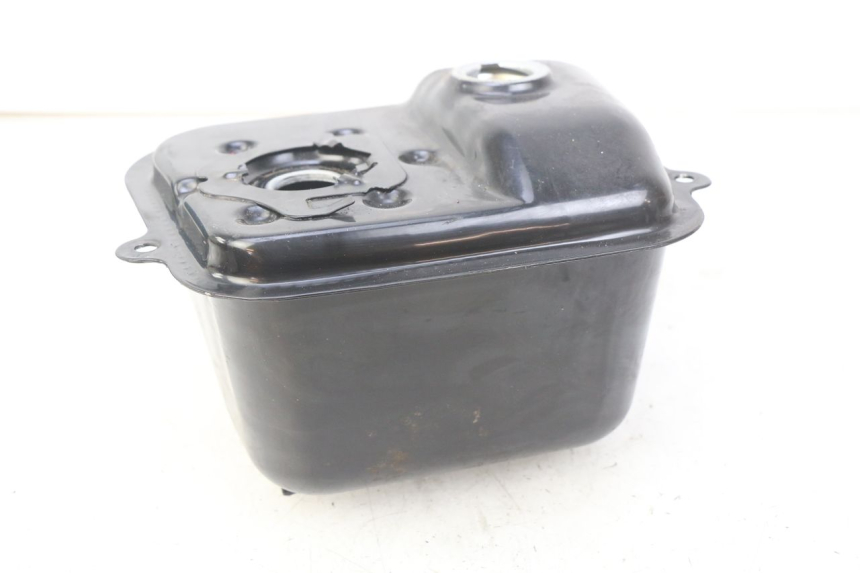 photo de ZBIORNIK PALIWA JM MOTORS GT LINE 4T 50 (2021 - 2023) - Zbliżenie techniczne