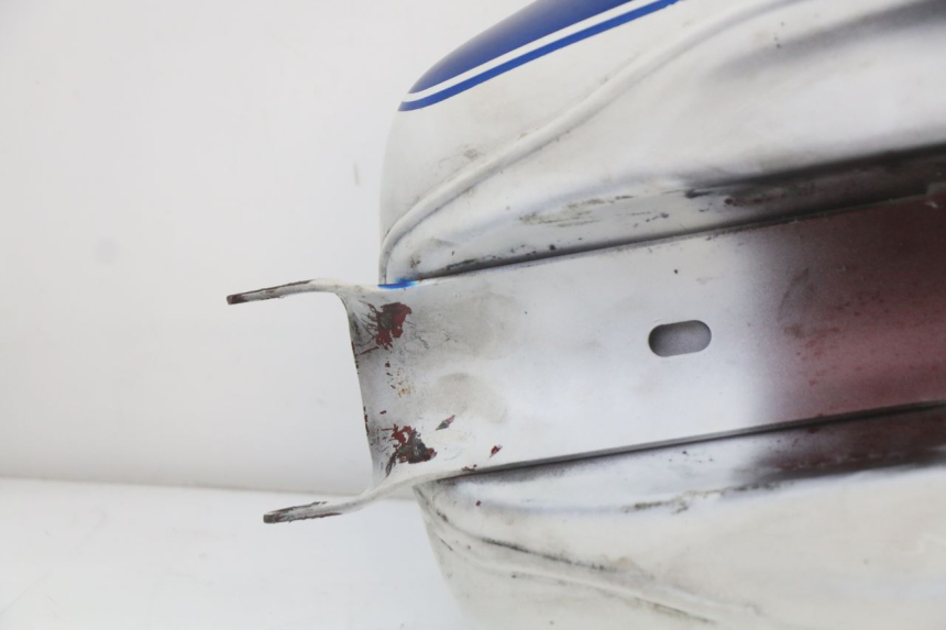 photo de ZBIORNIK PALIWA HARLEY DAVIDSON SPORTSTER XL CUSTOM 883 (1999 - 2006) - Widok z bliska