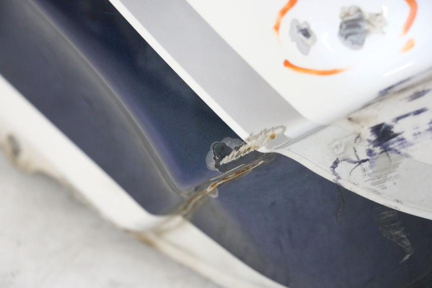 photo de ZBIORNIK PALIWA HONDA CBR F 1000 (1993 - 1996) - Szczegóły charakterystyczne