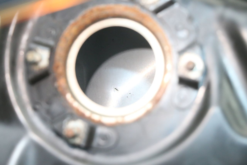 photo de ZBIORNIK PALIWA HONDA PCX (JF57/JF64) 125 (2014 - 2018) - Zbliżenie techniczne