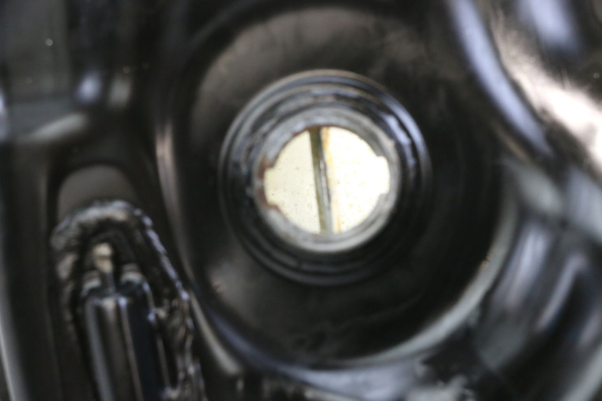 photo de ZBIORNIK PALIWA HONDA SH i 300 (2015 - 2020) - Inny kąt widzenia