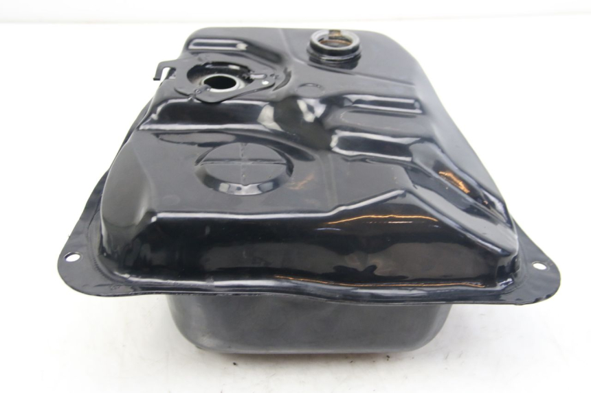 photo de ZBIORNIK PALIWA SYM JET 4 4T 50 (2018 - 2021) - Zbliżenie techniczne