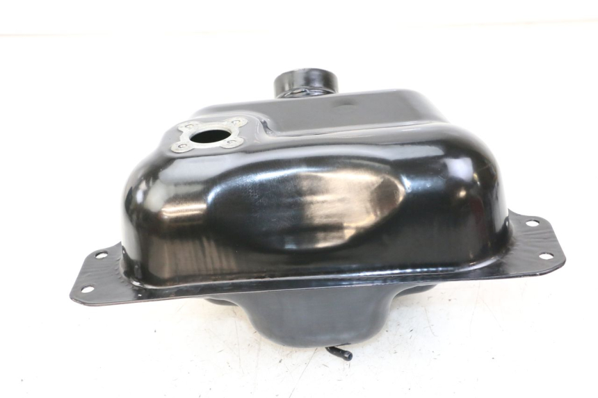 photo de ZBIORNIK PALIWA JM MOTORS MIA 50 (2017 - 2020) - Zbliżenie techniczne