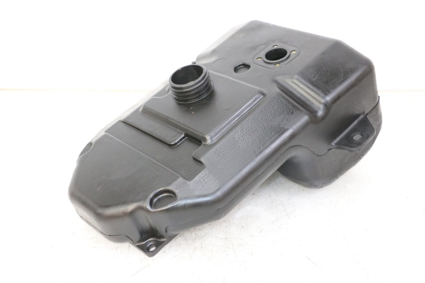 photo de ZBIORNIK PALIWA KYMCO PEOPLE S 125 (2000 - 2008) - Zbliżenie techniczne