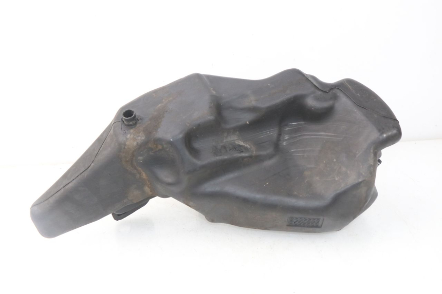 photo de ZBIORNIK PALIWA PIAGGIO LIBERTY 4T 50 (2009 - 2015) - Zoom stanu zużycia