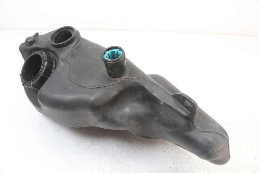 photo de ZBIORNIK PALIWA PIAGGIO LIBERTY 4T 50 (2018 - 2021) - Zoom stanu zużycia