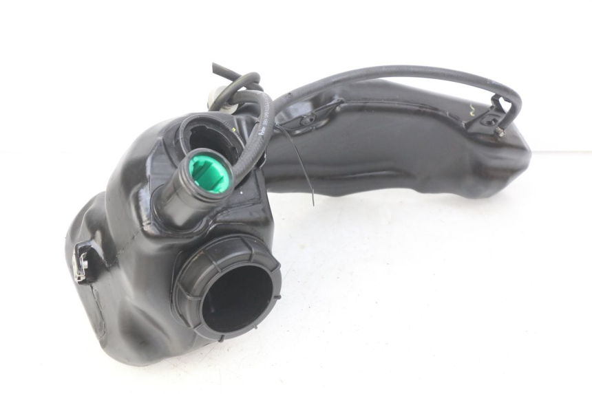 photo de ZBIORNIK PALIWA PIAGGIO LIBERTY IGET 4T 50 (2015 - 2020) - Zbliżenie techniczne