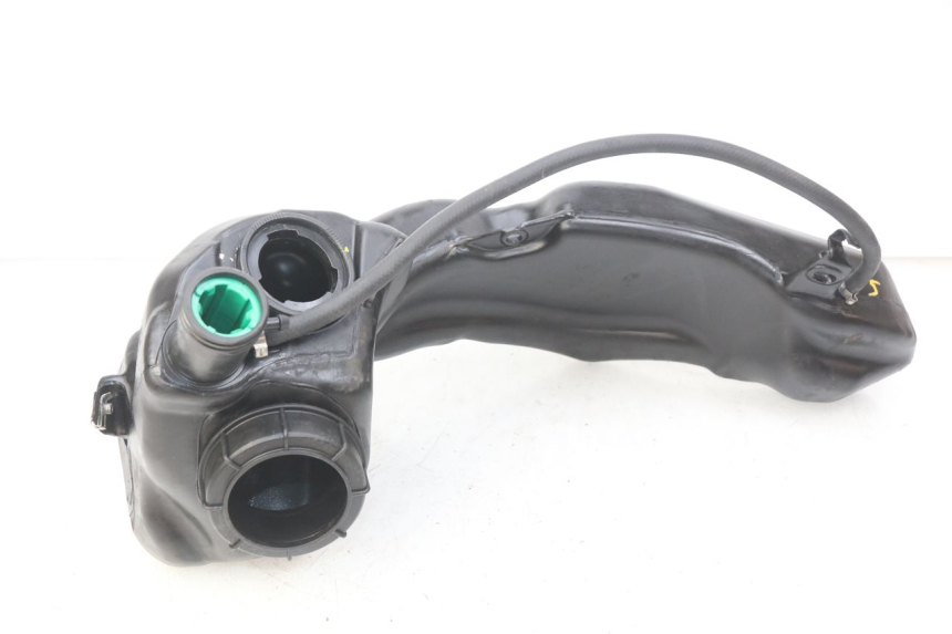 photo de ZBIORNIK PALIWA PIAGGIO LIBERTY IGET S 125 (2016 - 2020) - Zbliżenie techniczne