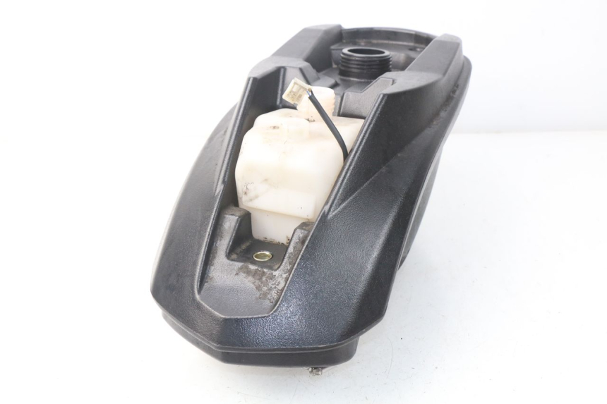 photo de ZBIORNIK PALIWA PEUGEOT LUDIX 50 (2005 - 2007) - Zbliżenie techniczne