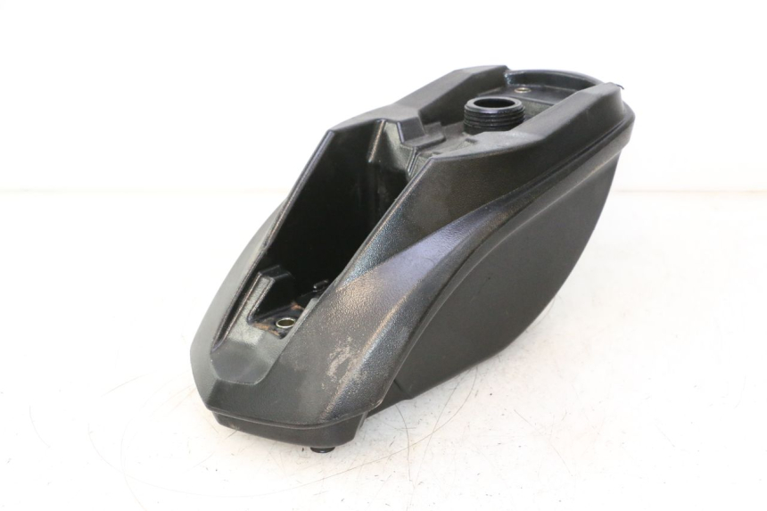photo de ZBIORNIK PALIWA PEUGEOT LUDIX ONE 50 (2004 - 2013) - Zoom stanu zużycia