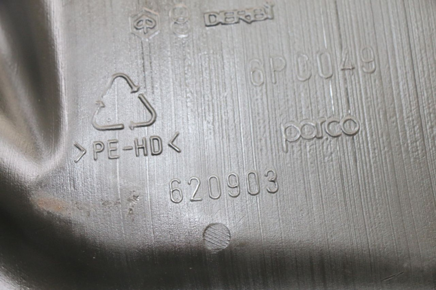 photo de ZBIORNIK PALIWA PIAGGIO MP3 500 (2014 - 2017) - Zbliżenie techniczne