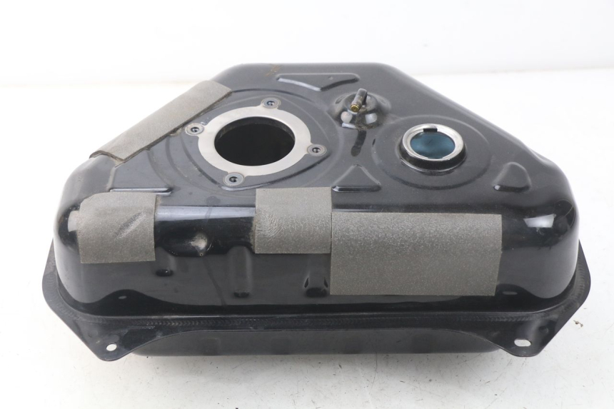 photo de ZBIORNIK PALIWA MBK MW TRYPTIK 125 (2017 - 2022) - Zbliżenie techniczne