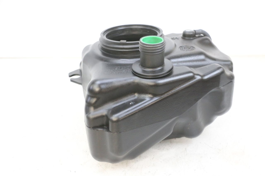 photo de ZBIORNIK PALIWA YAMAHA NEOS NEO'S 4T 50 (2008 - 2016) - Zbliżenie techniczne