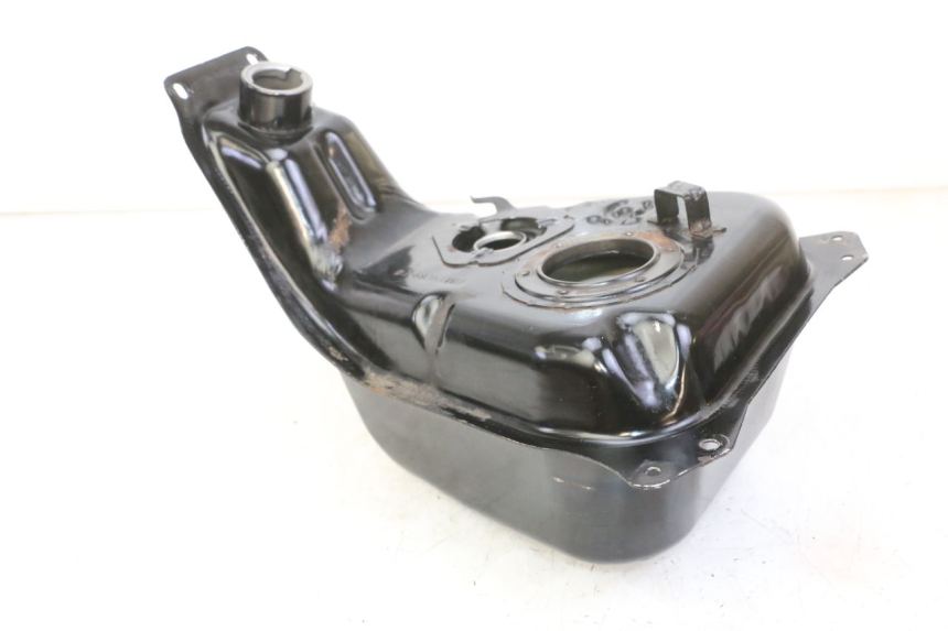 photo de ZBIORNIK PALIWA KYMCO LIKE 4T 50 (2019 - 2025) - Szczegóły charakterystyczne