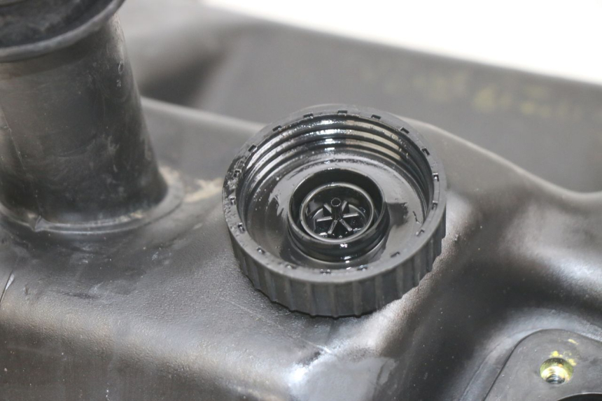 photo de ZBIORNIK PALIWA PIAGGIO NEW TYPHOON 50 (2018 - 2021) - Zoom stanu zużycia