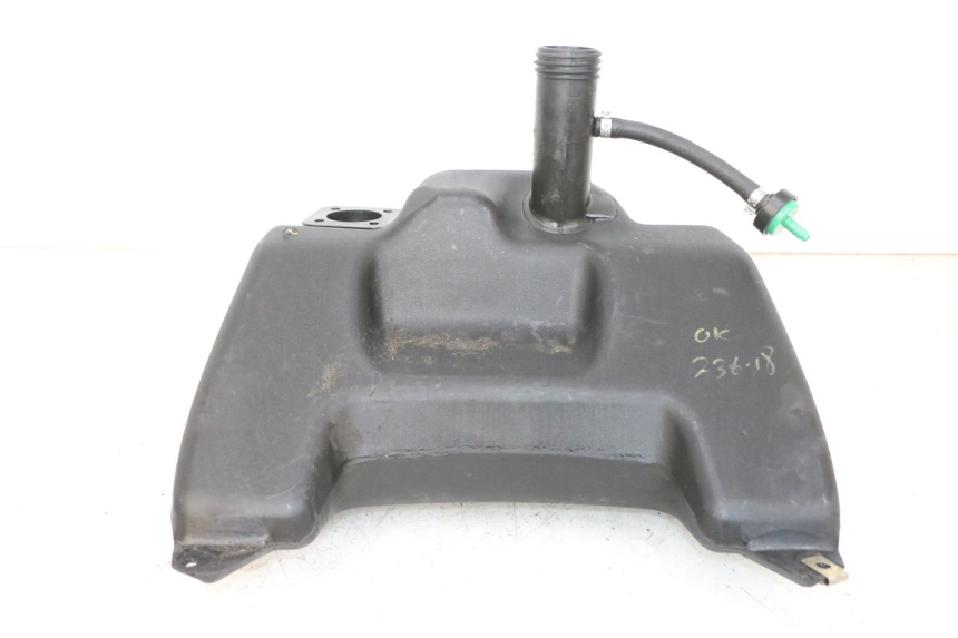 photo de ZBIORNIK PALIWA PIAGGIO NEW TYPHOON 50 (2018 - 2021) - Zbliżenie techniczne