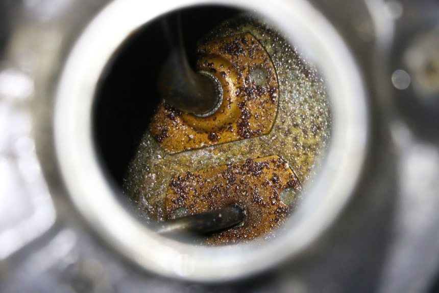 photo de ZBIORNIK PALIWA HONDA NSR R 125 (1994 - 2003) - Zoom stanu zużycia