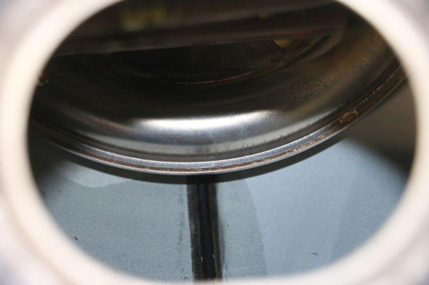 photo de ZBIORNIK PALIWA HONDA NTV DEAUVILLE ABS 700 (2007 - 2016) - Zoom stanu zużycia