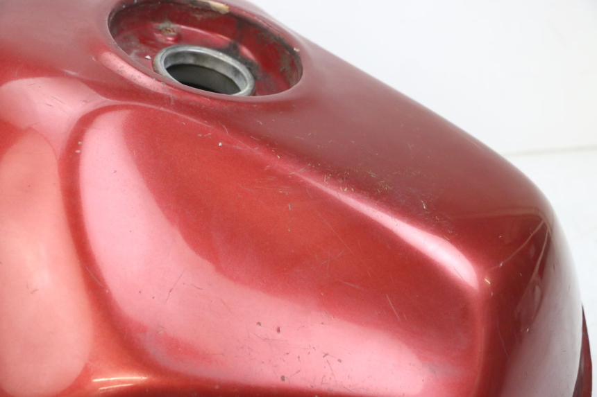 photo de ZBIORNIK PALIWA HONDA NTV DEAUVILLE 650 (1998 - 2001) - Szczegóły charakterystyczne