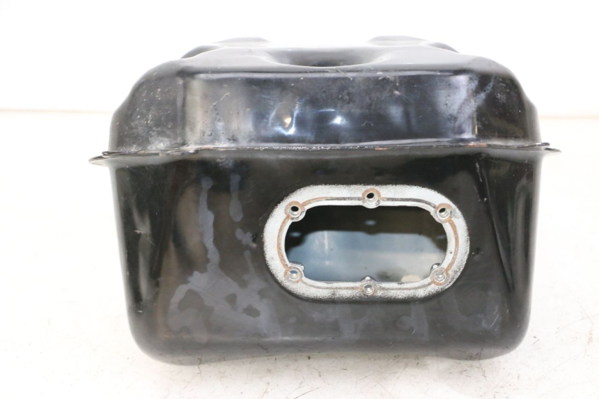 photo de ZBIORNIK PALIWA JM MOTORS OLDIES GT 4T 50 (2018 - 2025) - Zbliżenie techniczne