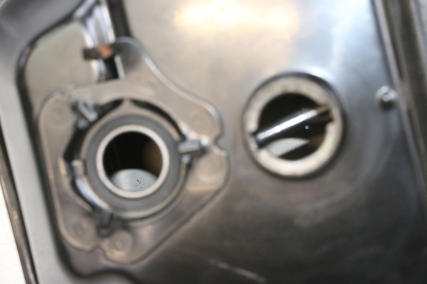 photo de ZBIORNIK PALIWA JM MOTORS OLDIES GT 4T 50 (2018 - 2025) - Stan powierzchni