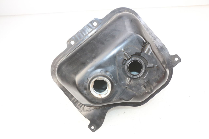 photo de ZBIORNIK PALIWA SYM ORBIT 2 2T 50 (2008 - 2018) - Zbliżenie techniczne