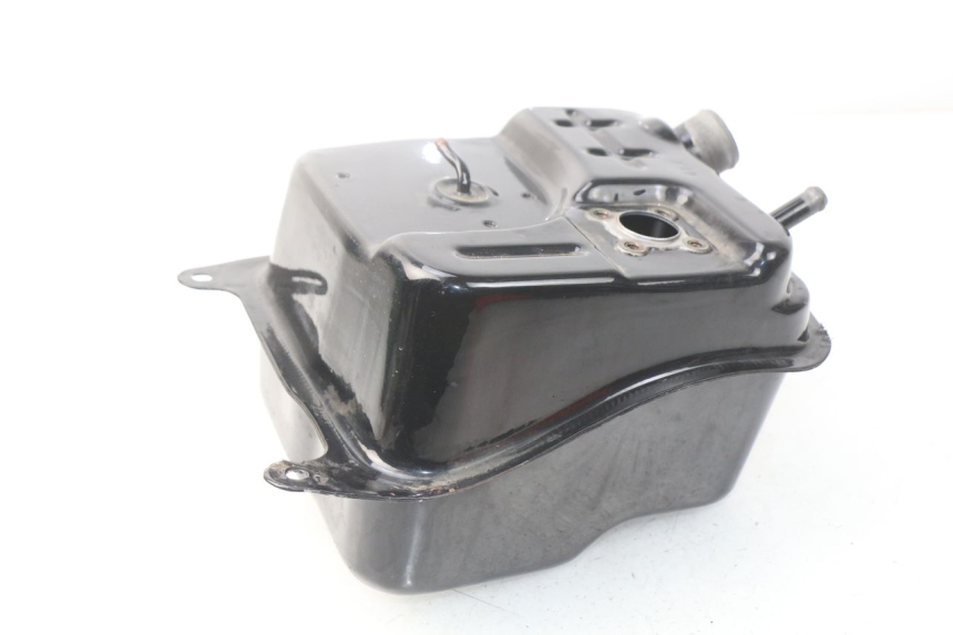 photo de ZBIORNIK PALIWA SYM ORBIT III 3 4T 50 (2018 - 2021) - Zoom stanu zużycia