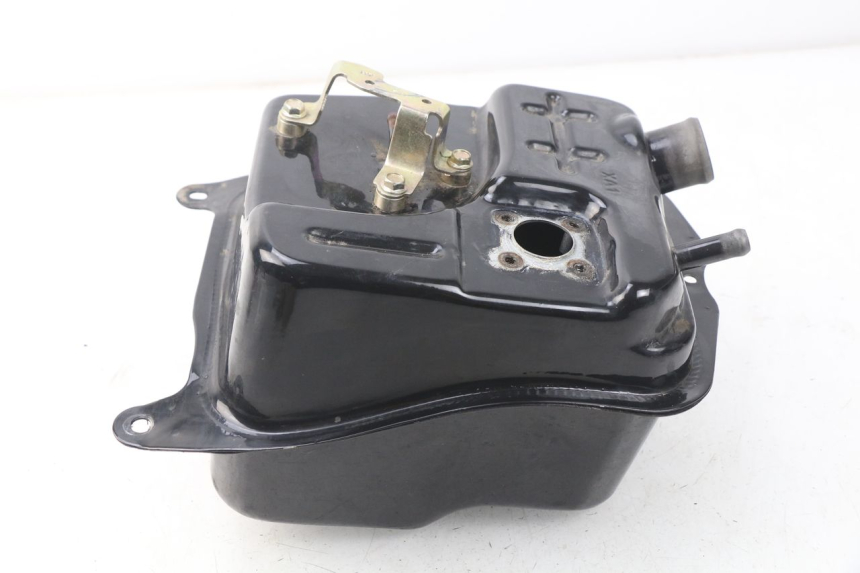 photo de ZBIORNIK PALIWA SYM ORBIT III 3 4T 50 (2018 - 2021) - Zbliżenie techniczne