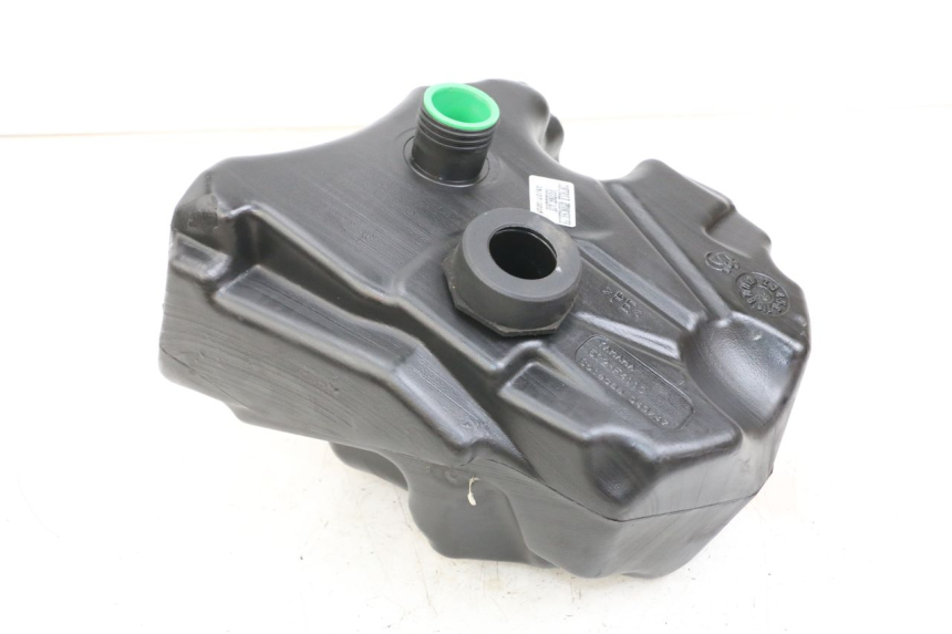 photo de ZBIORNIK PALIWA MBK OVETTO ONE 2T 50 (2013 - 2017) - Zoom stanu zużycia