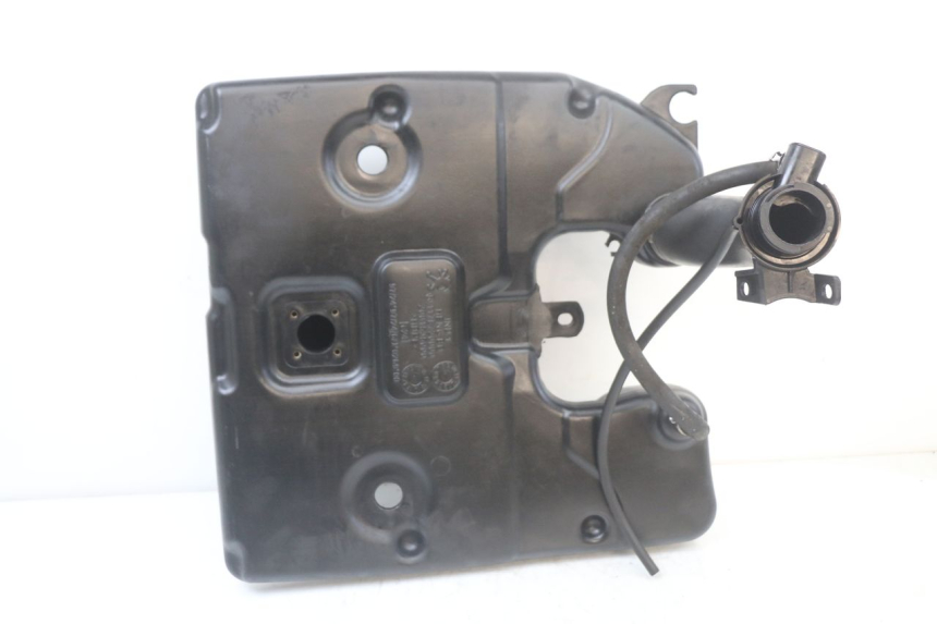 photo de ZBIORNIK PALIWA PEUGEOT DJANGO 125 (2014 - 2017) - Zoom stanu zużycia