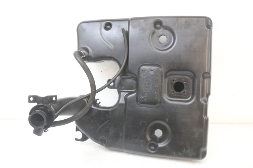 photo de ZBIORNIK PALIWA PEUGEOT DJANGO 125 (2014 - 2017) - Inny kąt widzenia