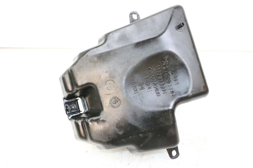 photo de ZBIORNIK PALIWA PEUGEOT STREETZONE 4T 50 (2018 - 2023) - Zoom stanu zużycia