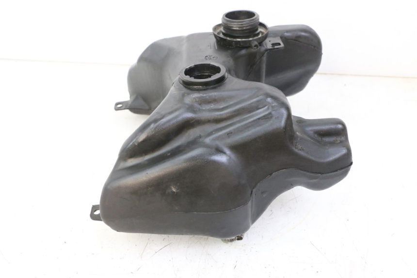 photo de ZBIORNIK PALIWA PEUGEOT TKR TREKKER FURIOUS 50 (2005 - 2014) - Inny kąt widzenia