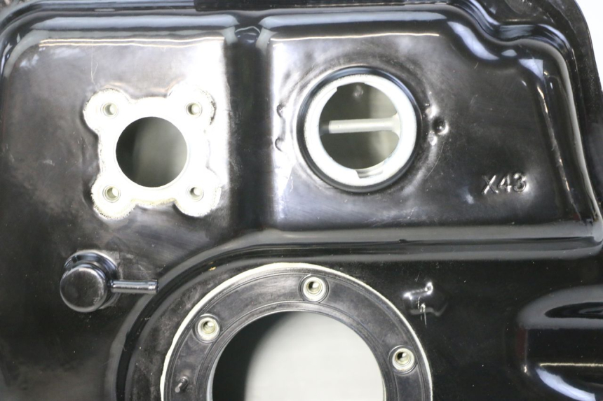 photo de ZBIORNIK PALIWA PEUGEOT TWEET 4T 50 (2023 - 2025) - Widok ogólny