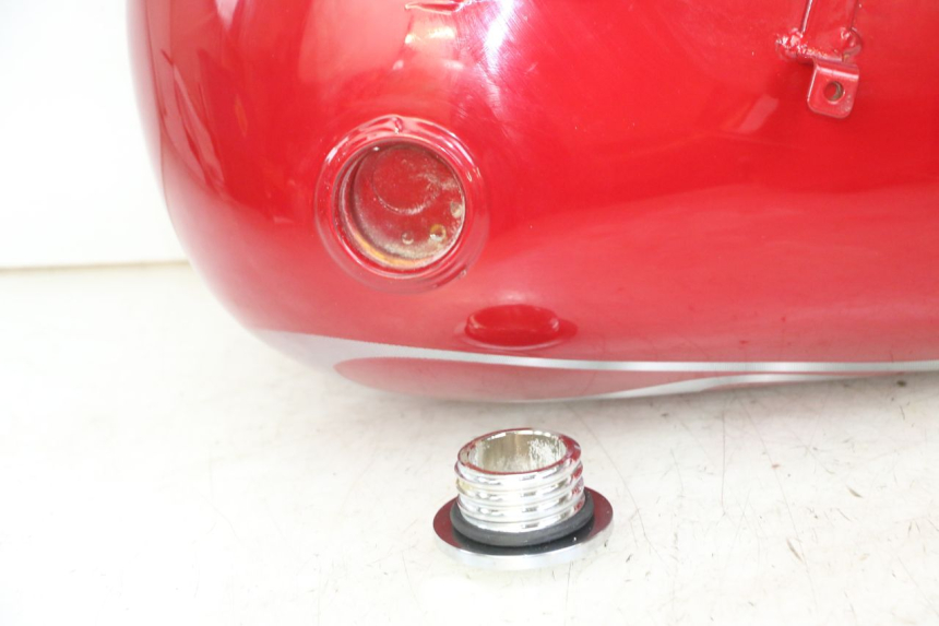 photo de ZBIORNIK PALIWA REGAL RAPTOR SPYDER 125 (2010 - 2018) - Punkty mocowania