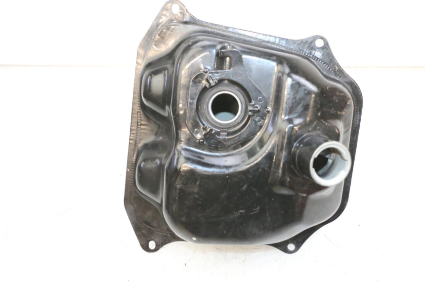 photo de ZBIORNIK PALIWA TNT MOTOR ROMA 10' 4T 50 (2019 - 2022) - Inny kąt widzenia