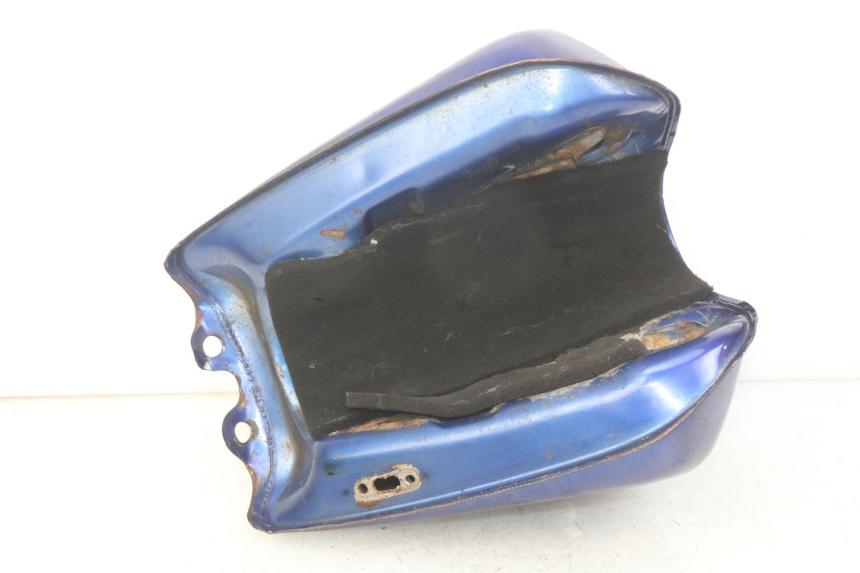 photo de ZBIORNIK PALIWA HYOSUNG RT KARION 125 (2003 - 2007) - Zoom stanu zużycia