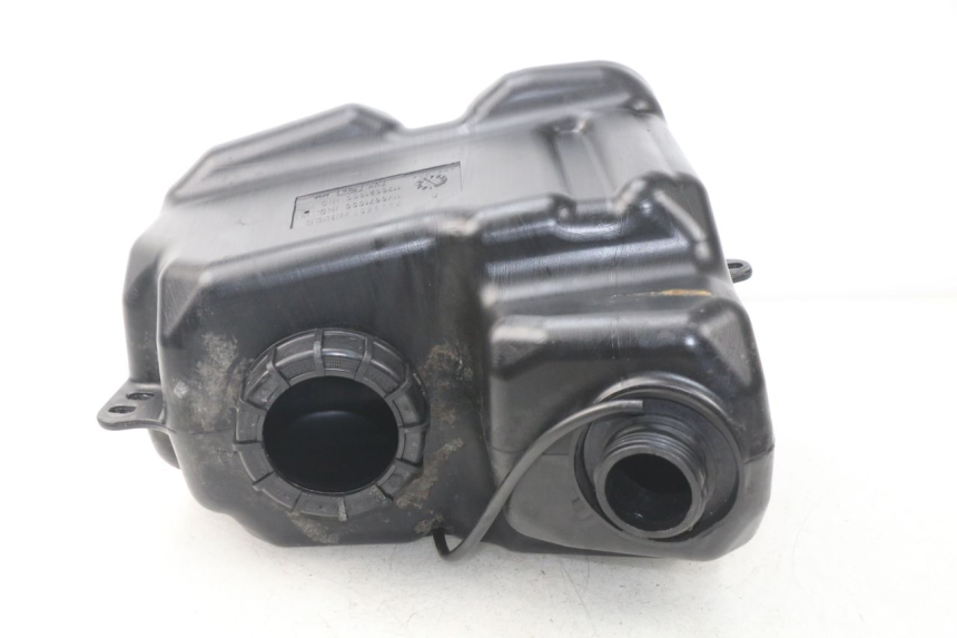 photo de ZBIORNIK PALIWA PEUGEOT SATELIS 125 (2013 - 2018) - Zoom stanu zużycia