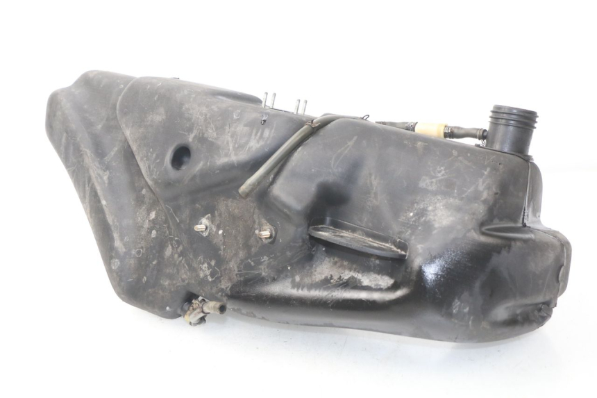 photo de ZBIORNIK PALIWA APRILIA SCARABEO GT 125 (1999 - 2007) - Zbliżenie techniczne