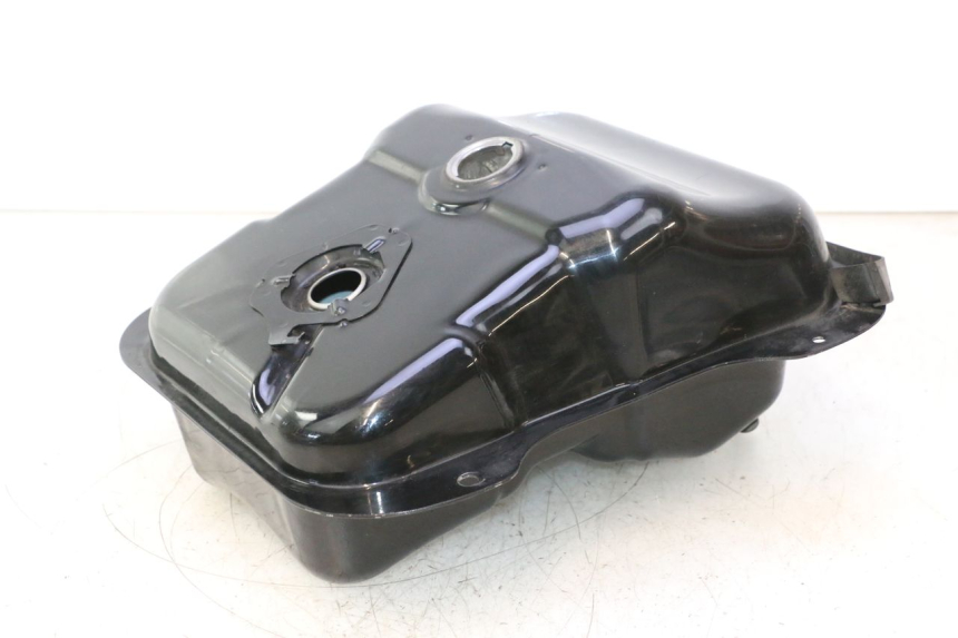 photo de ZBIORNIK PALIWA HONDA SH 125 (2001 - 2003) - Inny kąt widzenia