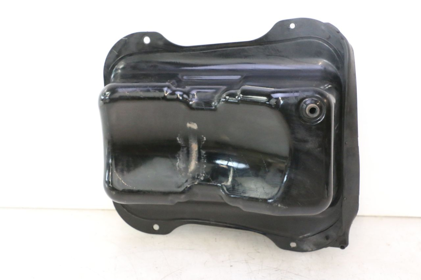 photo de ZBIORNIK PALIWA HONDA SH 125 (2001 - 2003) - Zbliżenie techniczne