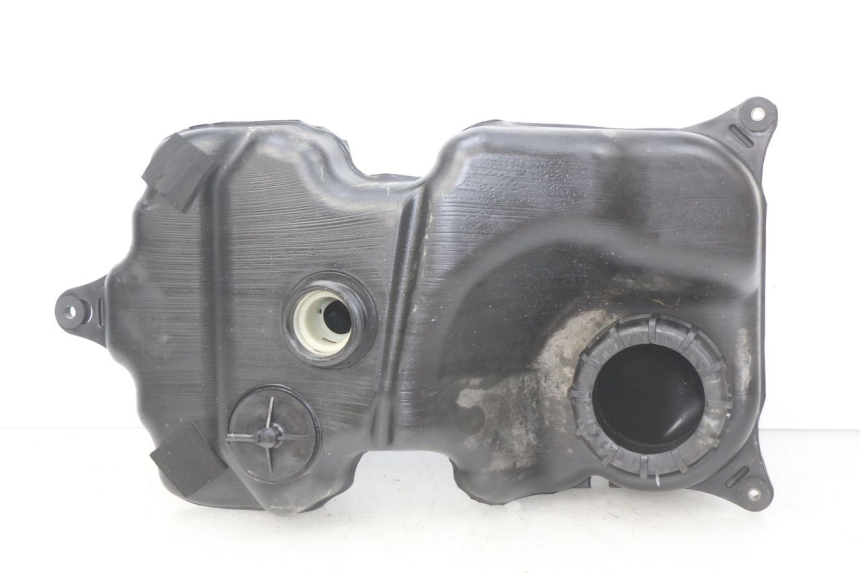 photo de ZBIORNIK PALIWA SUZUKI SIXTEEN 125 (2008 - 2010) - Widok główny