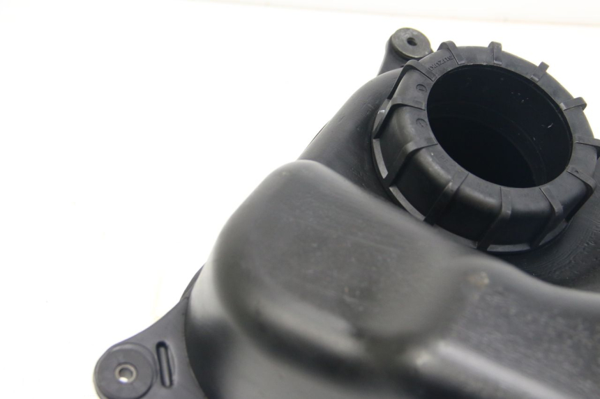 photo de ZBIORNIK PALIWA SUZUKI SIXTEEN 125 (2008 - 2010) - Inny kąt widzenia