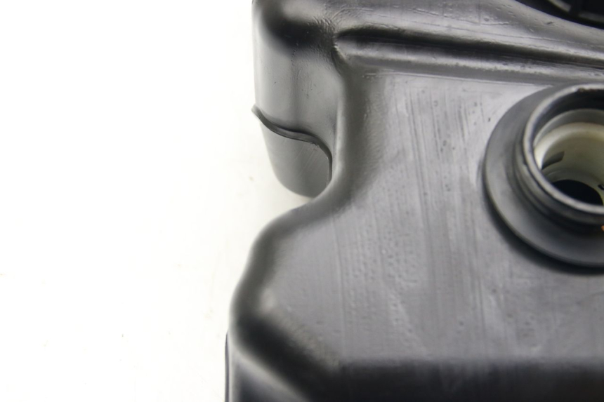 photo de ZBIORNIK PALIWA SUZUKI SIXTEEN 125 (2008 - 2010) - Widok ogólny