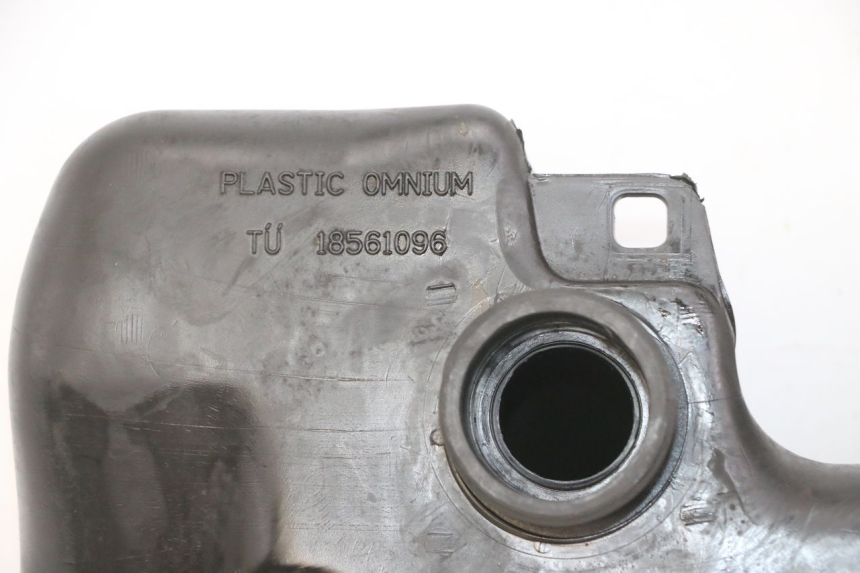 photo de ZBIORNIK PALIWA PEUGEOT SPEEDFIGHT 2 LC 50 (2000 - 2009) - Zbliżenie techniczne