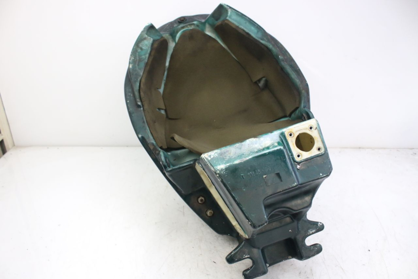 photo de ZBIORNIK PALIWA TRIUMPH SPRINT ST 955 (1999 - 2001) - Zoom stanu zużycia